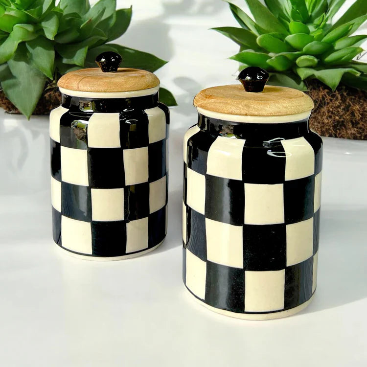 Morwee chess black and white paint  air tight jar