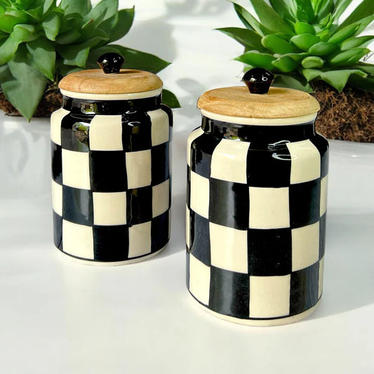 Morwee chess black and white paint  air tight jar
