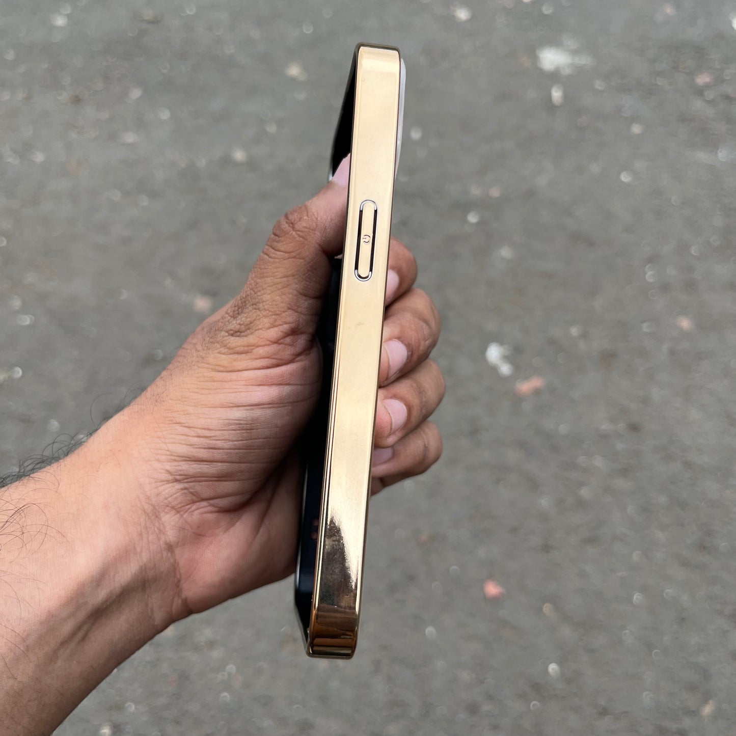 Matte Back Electroplated Case for iPhone 13, 13 Pro, 14, 14 Pro, 15, 15 Pro, 16, 16 Pro. – Premium Shockproof Cover